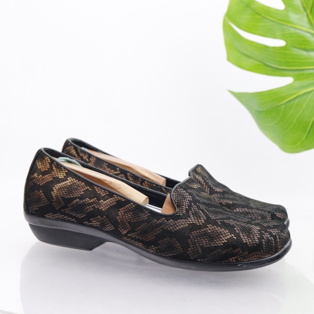Dansko Shoe Womens Olivia Loafer Size 39 8.5 Black Leather Snake Slip On Comfort